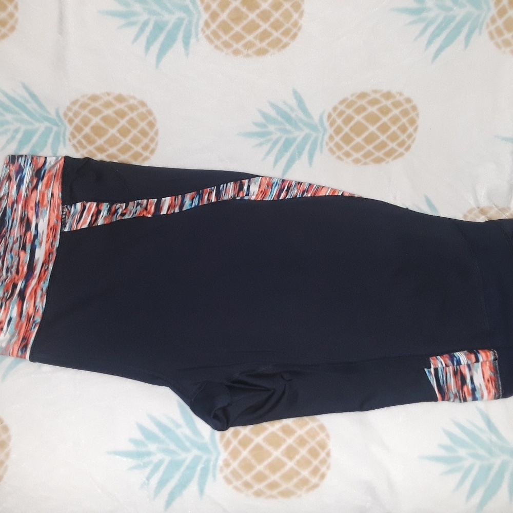 3x Tek Gear capri active wear.